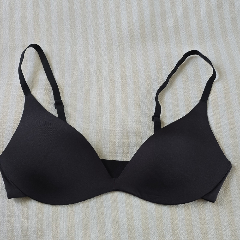 SKIMS Wireless Form Plunge Push-Up Bra Size:32B Onyx
